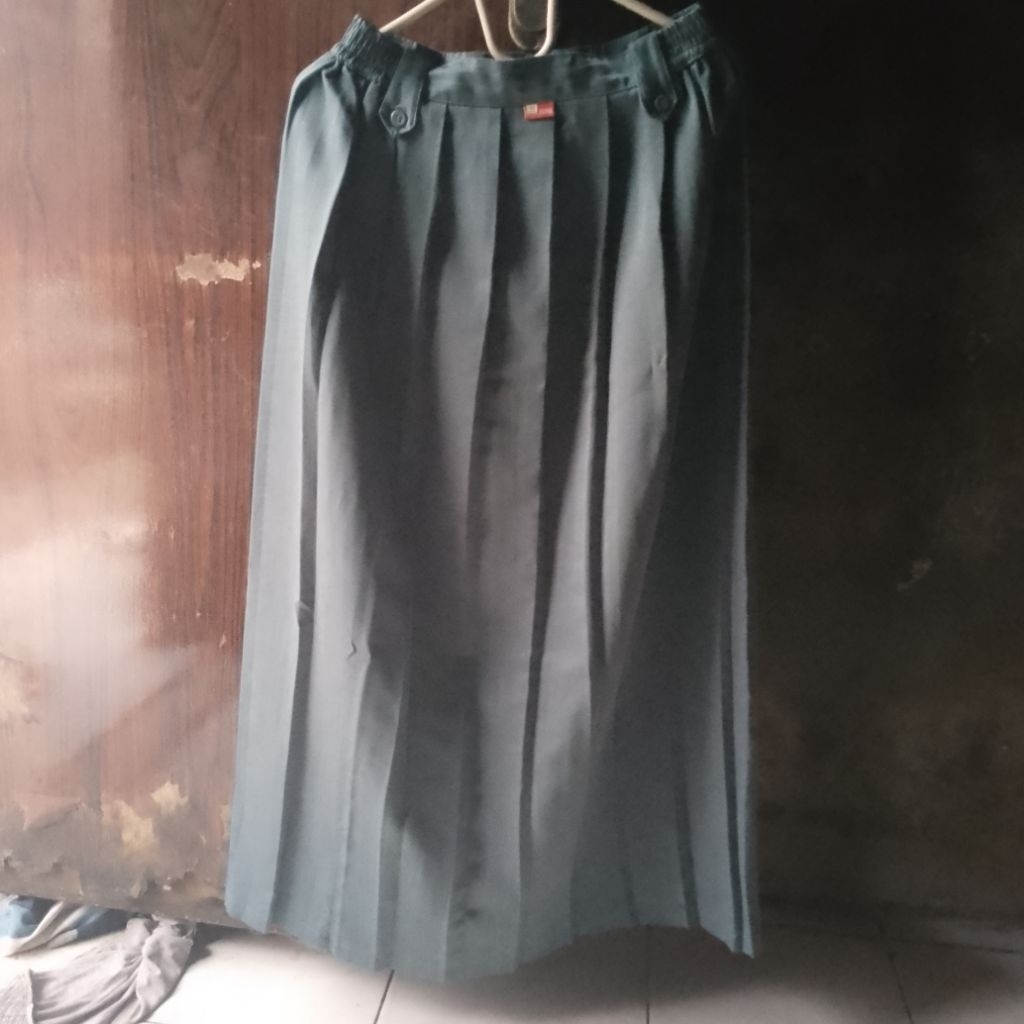 rok SMK abu abu (preloved)