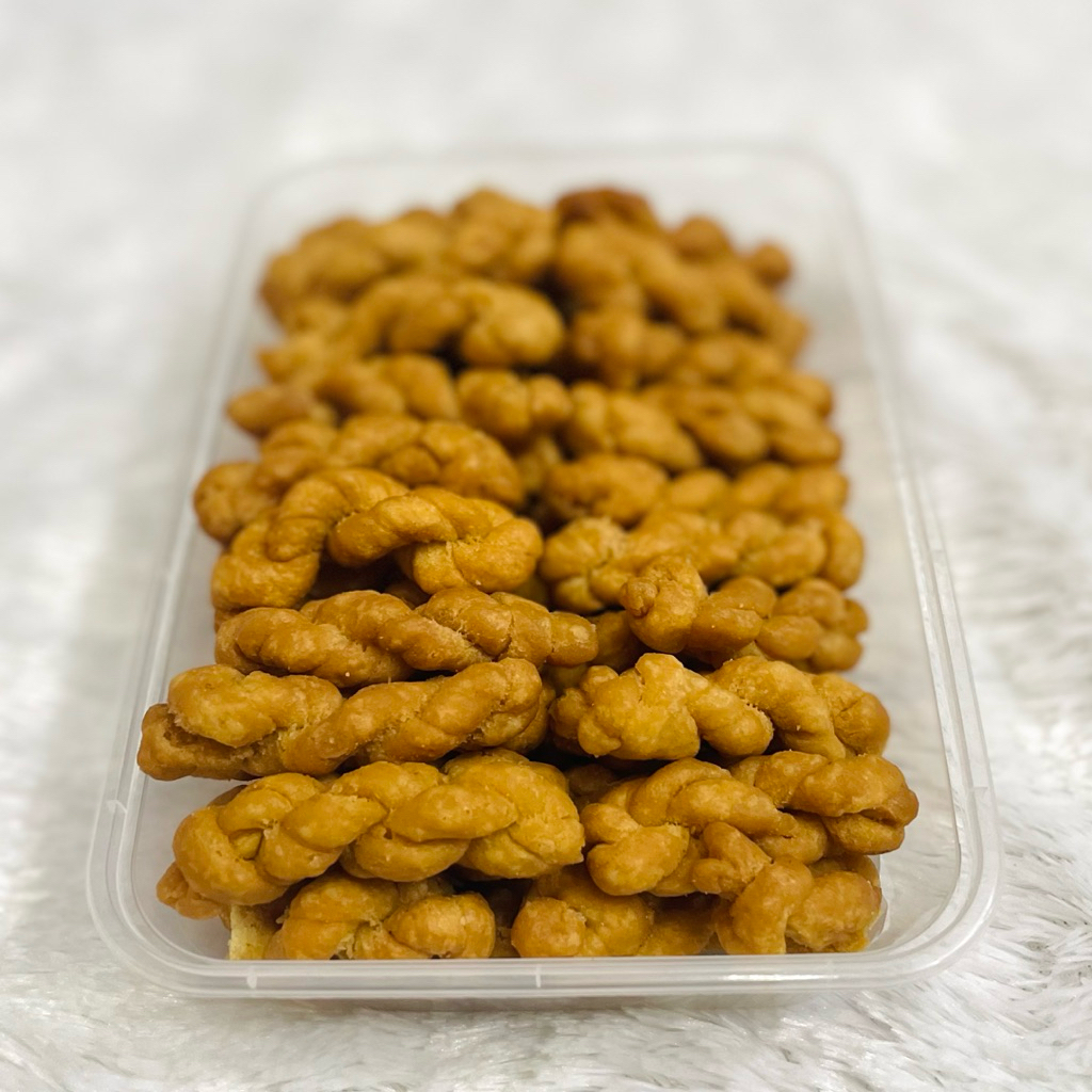 

Kue Tambang / Tali Gone isi 300 Gram + Box plastik & Packing kardus