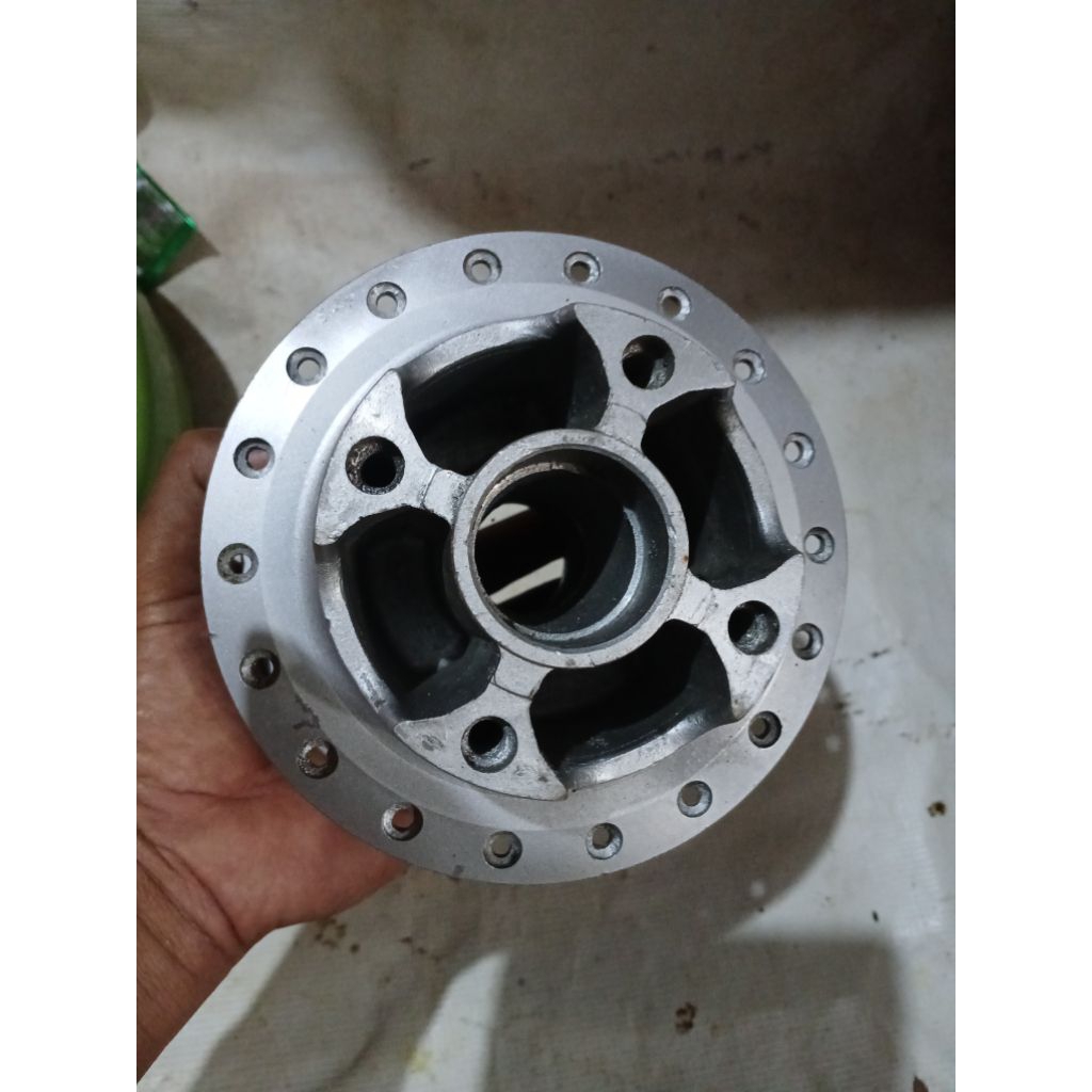 teromol belakang motor supra x 125  dobel dis imitasi bekas copotan motor seken