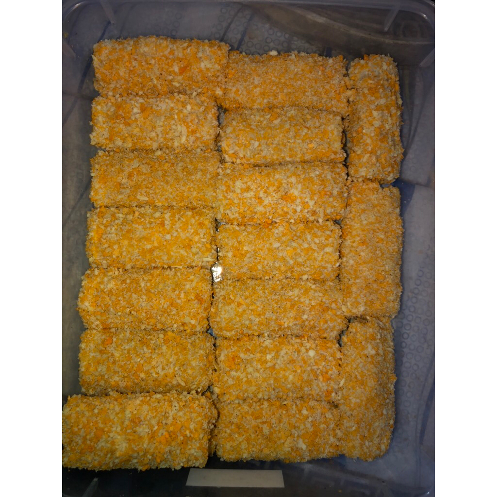 

risol mayo dan ayam suwir