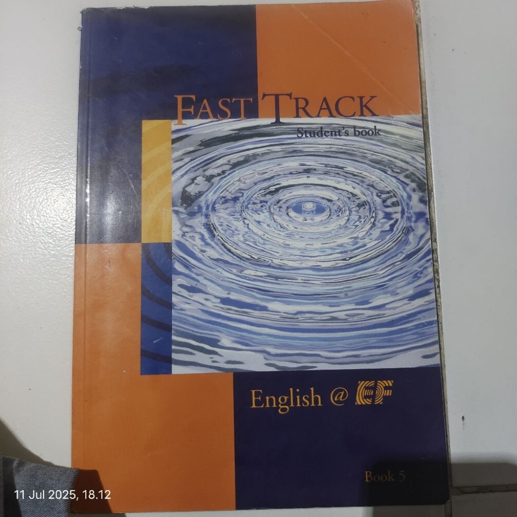 BUKU FAST TRACK STUDENTS BOOK ENGLISH @ EF ORIGINAL
