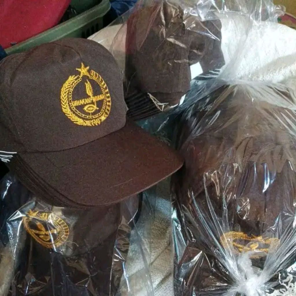

TOPI PRAMUKA