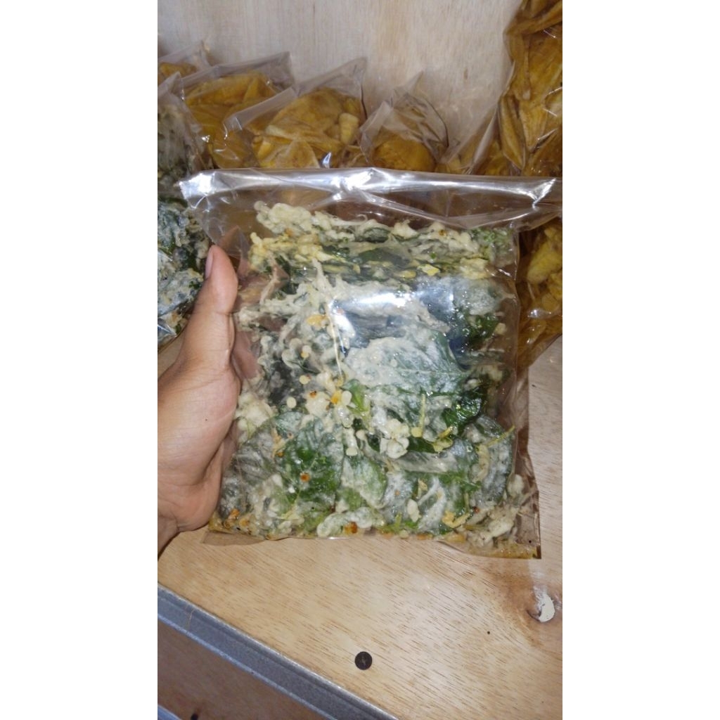 

Kripik Bayam Renyah Cemilan Sehat