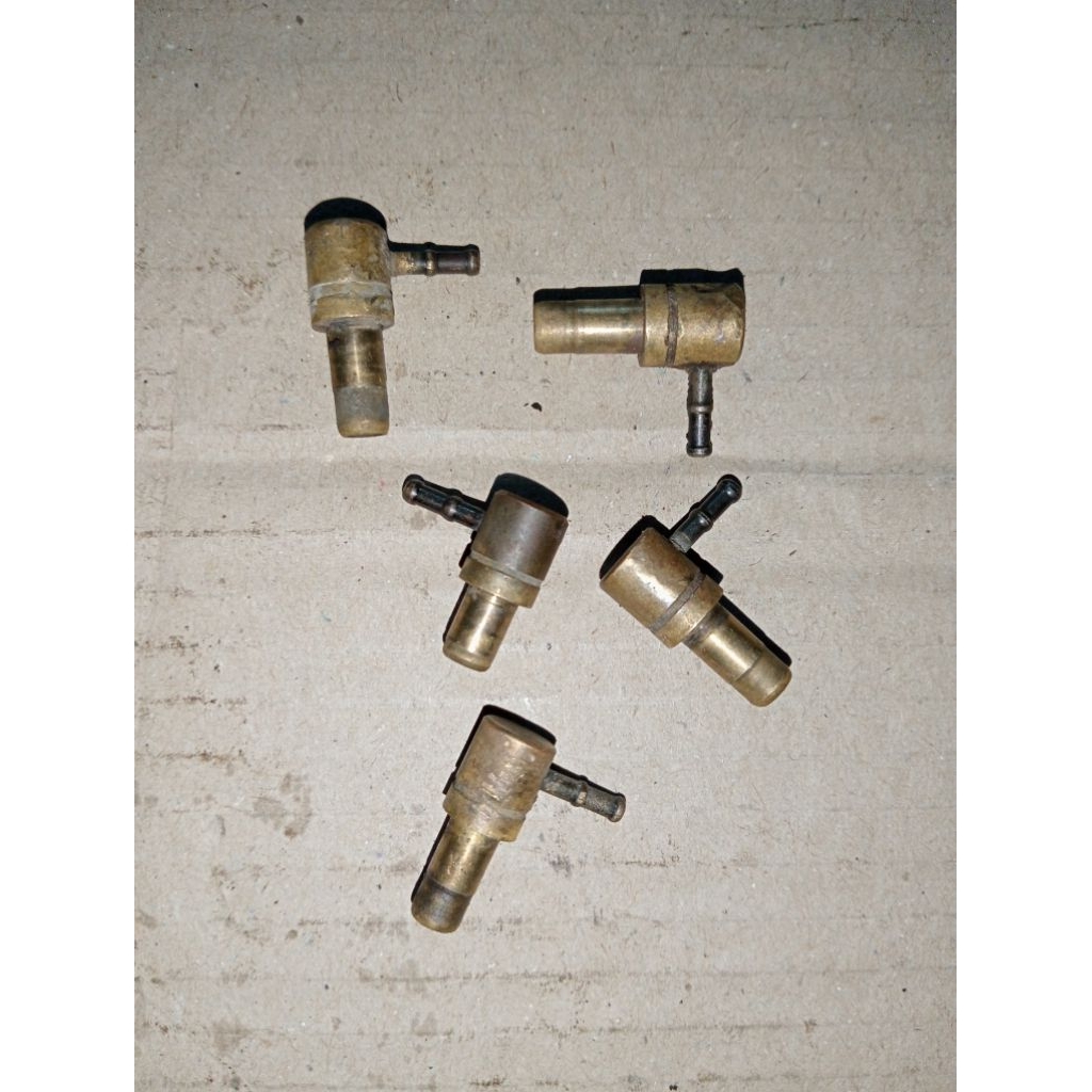 nepel nippel neppel selang oli samping nepel oli krengkes Suzuki rc ,bravo, crystal, tornado , Suzuk