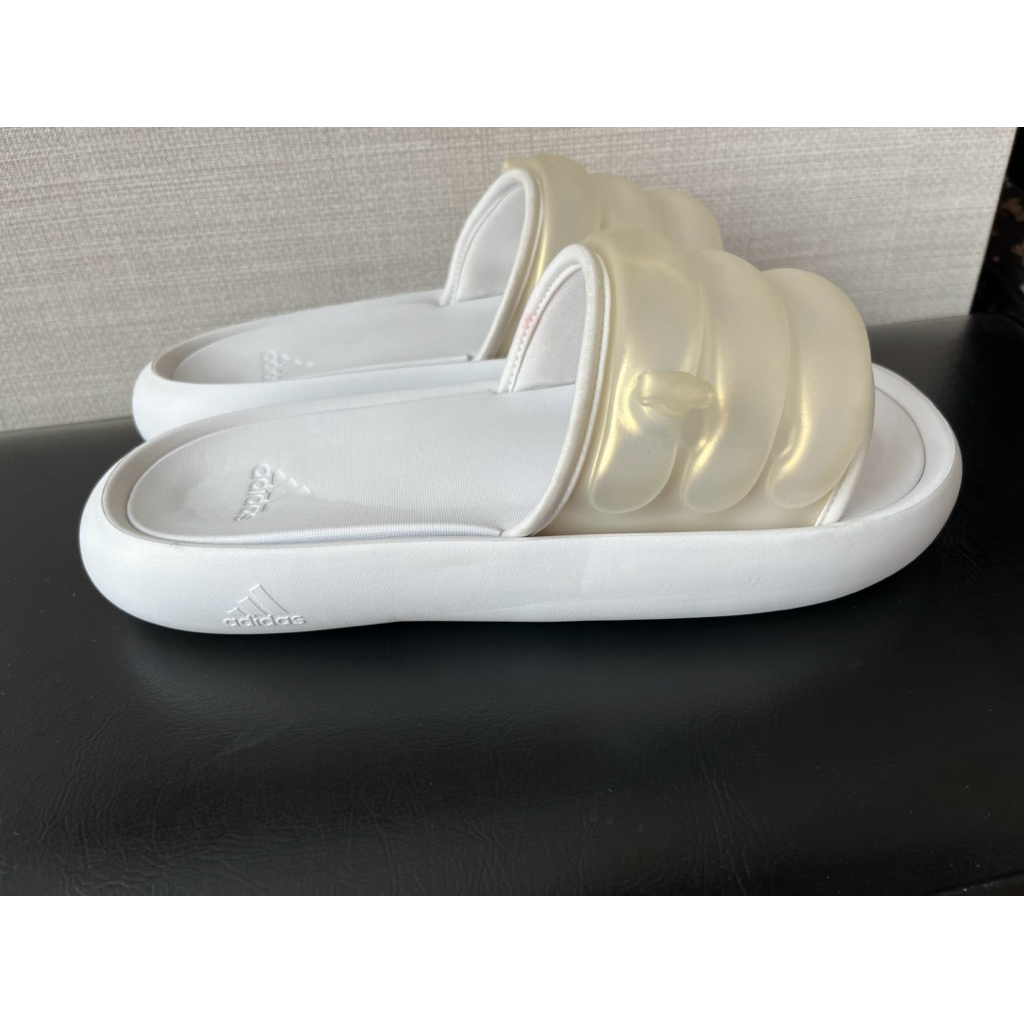 Preloved sandal Adidas ori