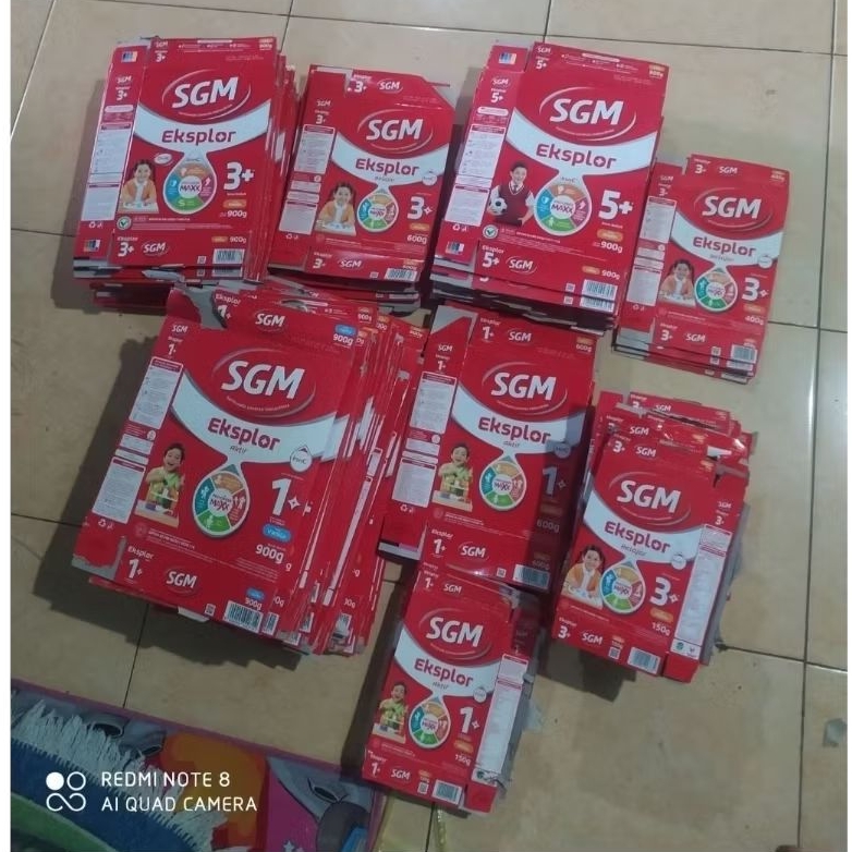 Kardus bekas susu SGM berbagai usia