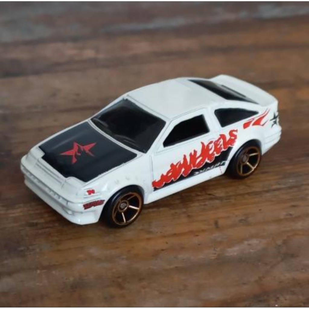 hot wheels toyota ae86 ae-86 corolla white 2006 first editions loose diecast (t)