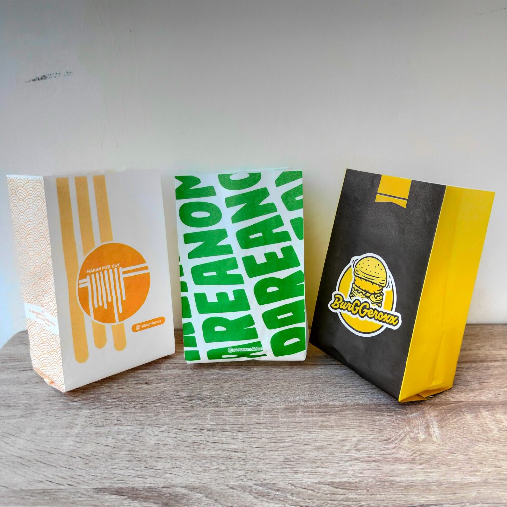 

Custom Paper Bag Size 10 x 4 x 15 Foodgrade - Paperbag / Kantong Kertas / Kemasan / Packaging