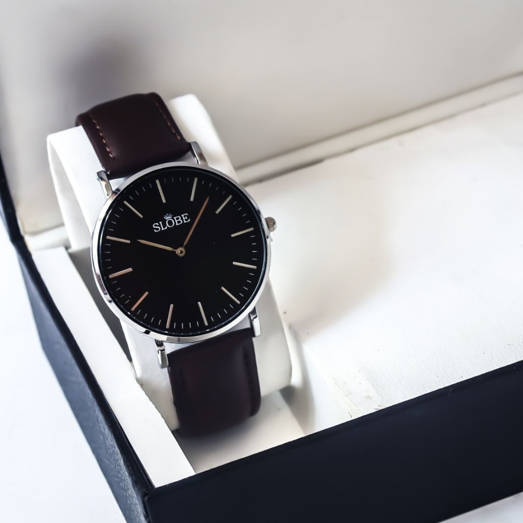 SLOBE Jam Tangan Pria Wanita Kulit n Analog Free Box Kode 1.53