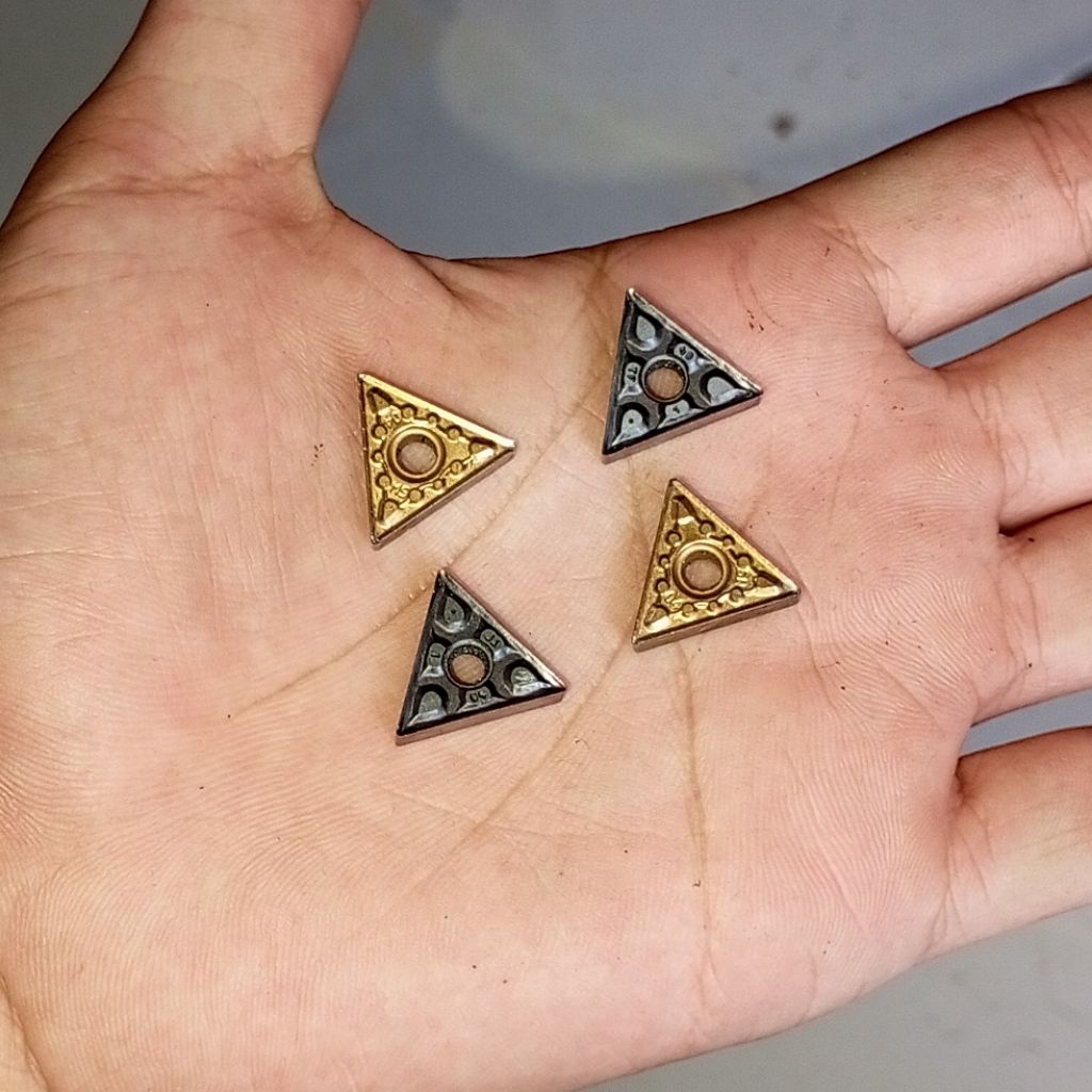 TNMG160404 insert bubut carbide untuk holder MTJNR mata pisau bubut segitiga TNMG16