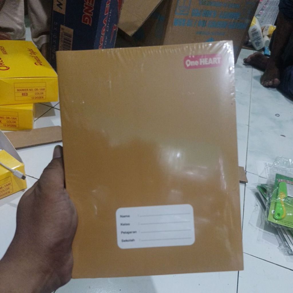 

(1slop)buku tulis one 38 heart cover sampul by paper one kwalitas bagus isi 10 pack