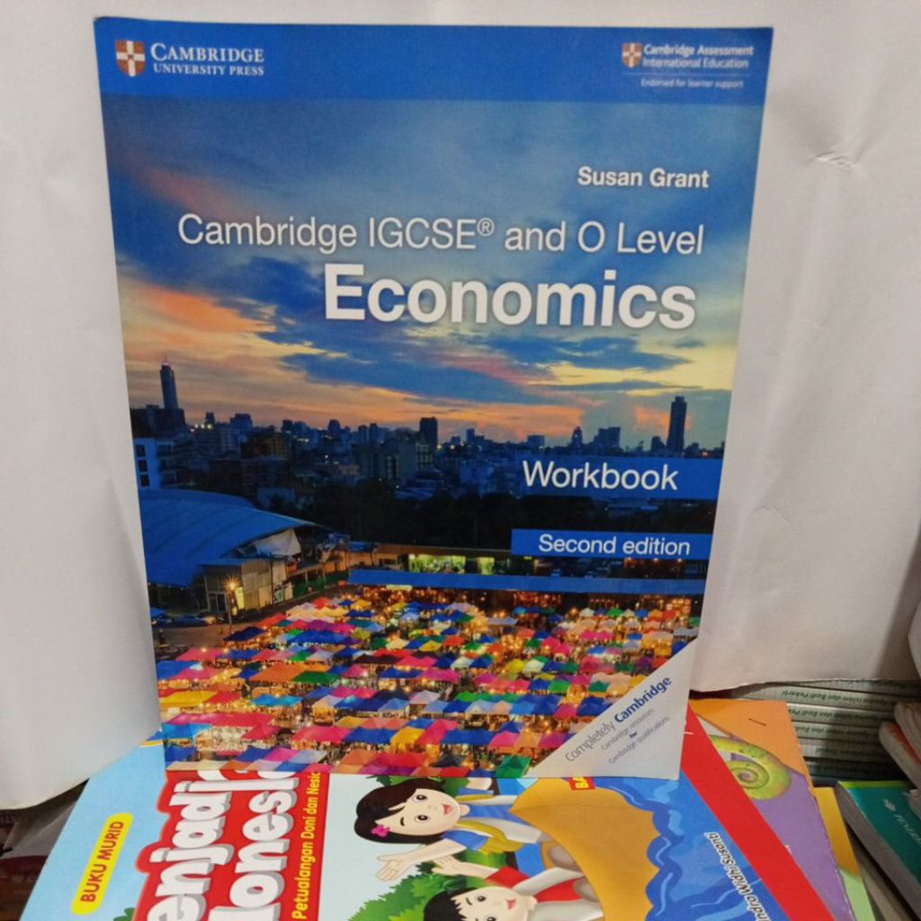 BUKU CAMBRIDGE IGCSE ECONOMICS WORKBOOK SECOND EDITION
