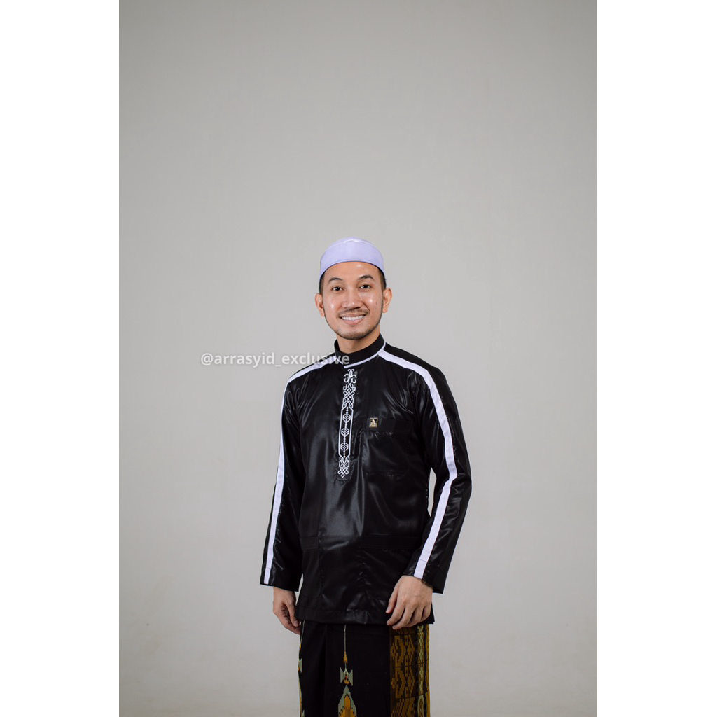 Koko border hitam Ar Rasyid exclusive