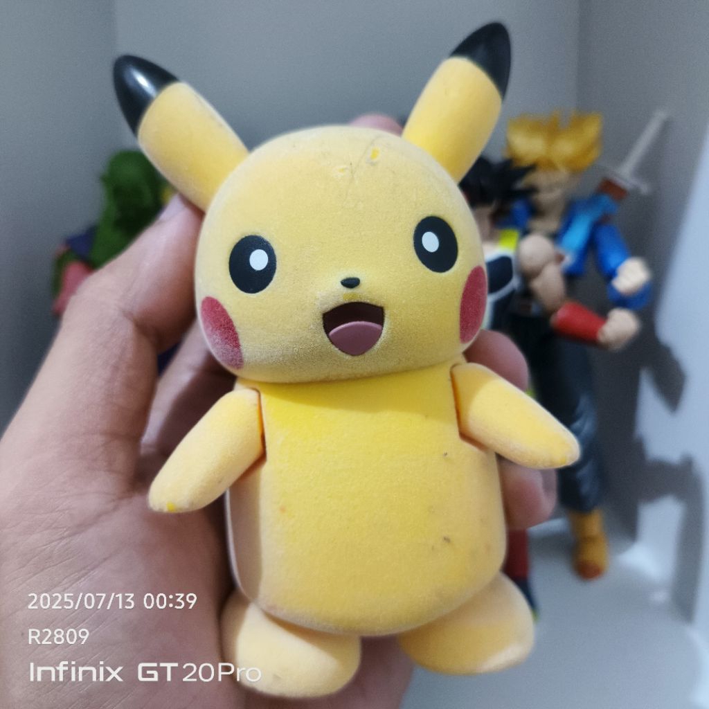 Figure talking Pikachu TAKARA TOMY