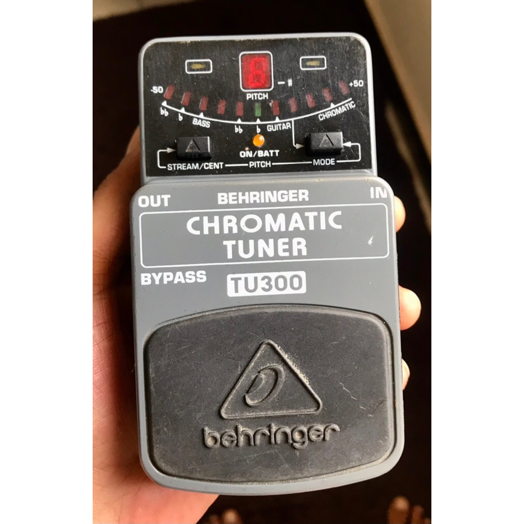 Behringer Chromatic Tuner TU300