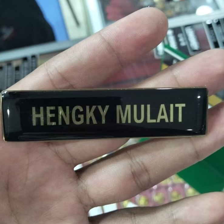 

nametag papan nama kuningan 2x8cm