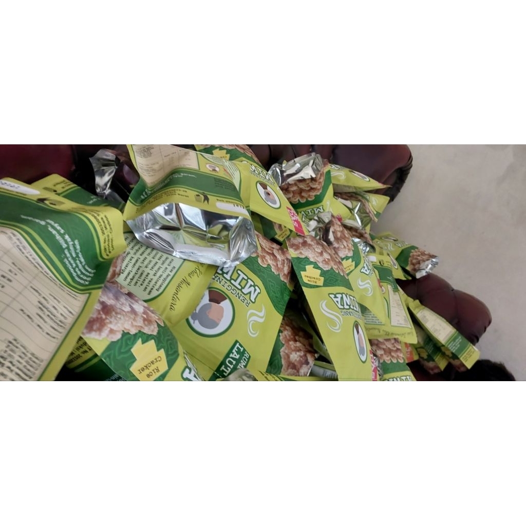 

MIWA Snack Mini Rice Cracker Rengginang Mini Zip Pack Edition Oleh-oleh Khas Losari Cirebon