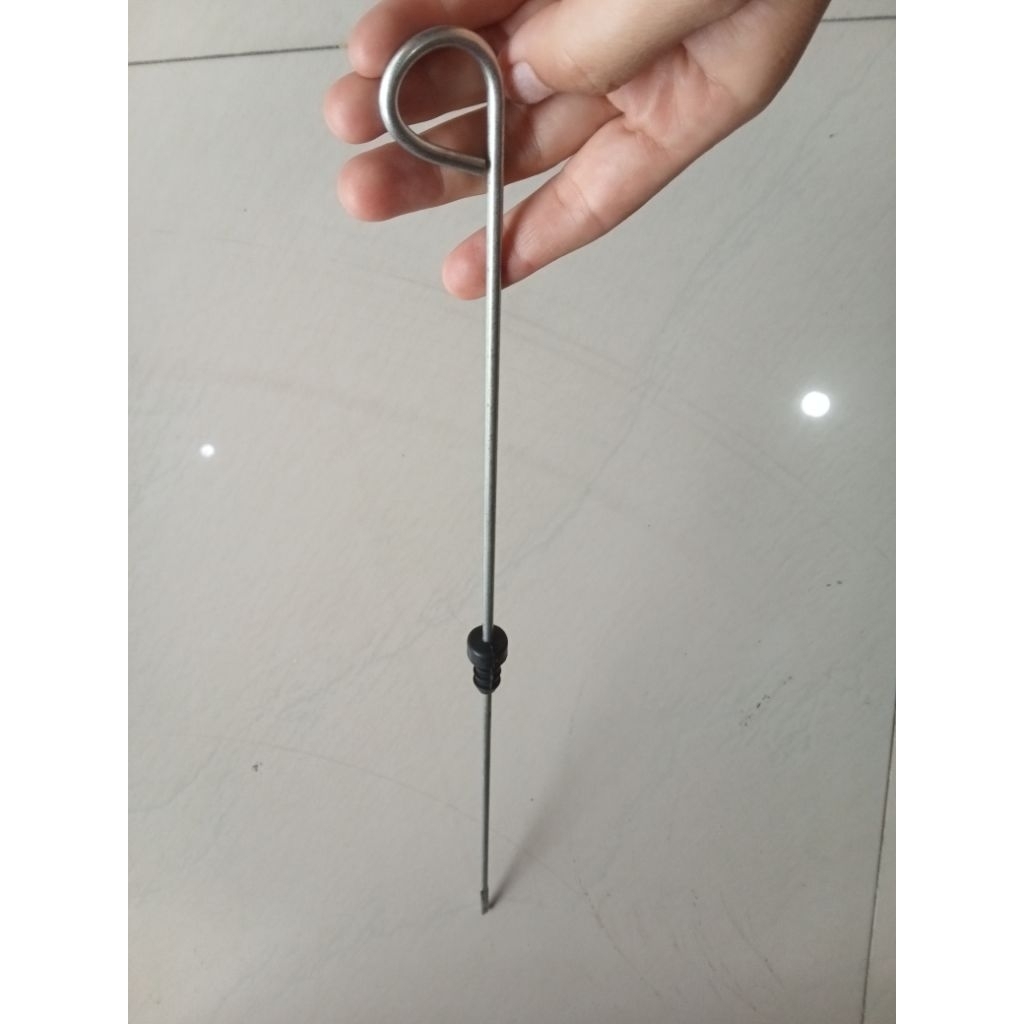 Stik oli mesin/ Colokan oli Suzuki Carry Extra T.5/ ST.100 (16910-79110)