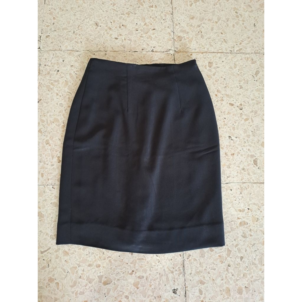 Preloved rok hitam