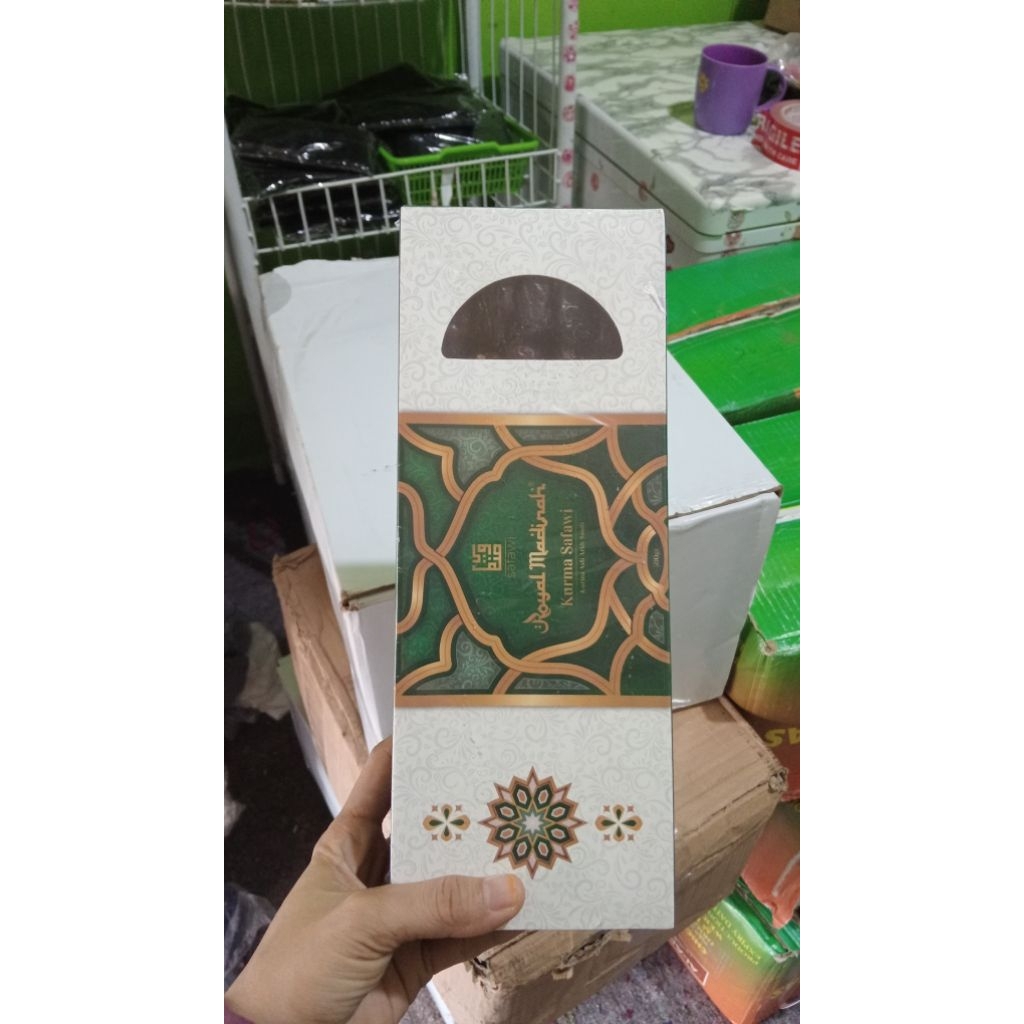 

Kurma Safawi madinah / Kurma Royal Madinah / kurma Safawi 500gr / Oleh oleh haji umroh