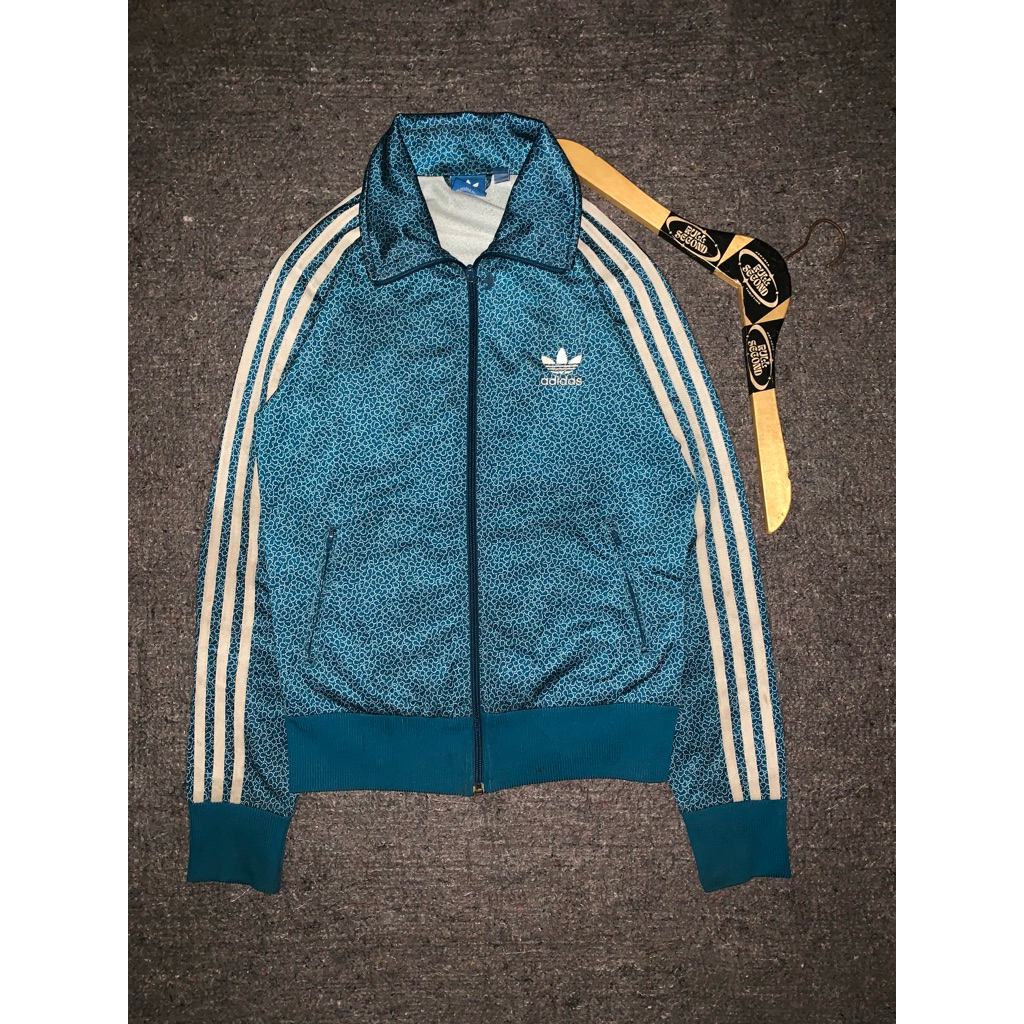 tc adidas big logo