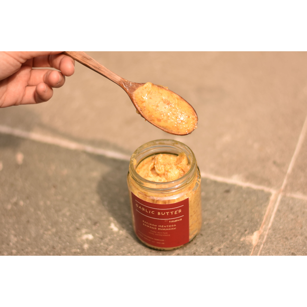 

Garlic Butter Homemade Tigadua Gurih Creamy Untuk Roti, Tumisan, Memanggang