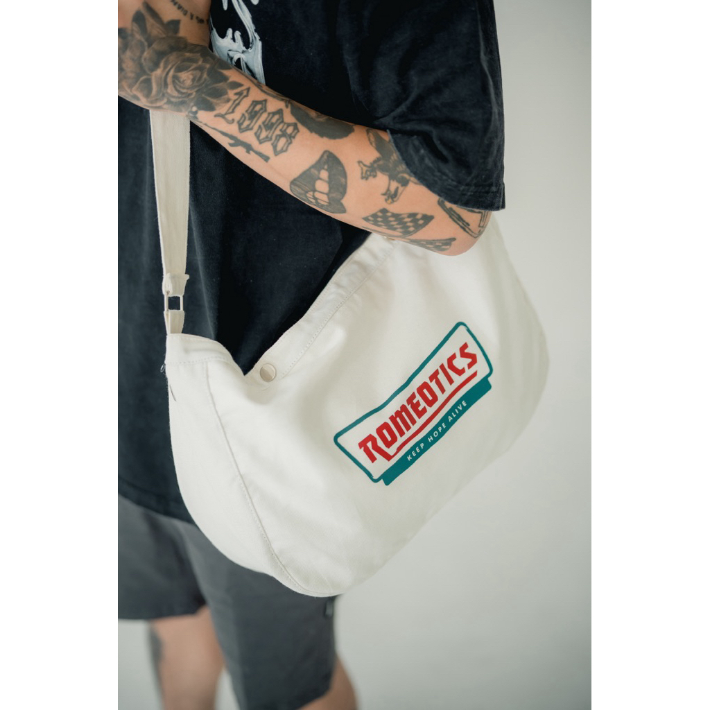 SLINGBAG - SNOWDRIFT (Romeotics)