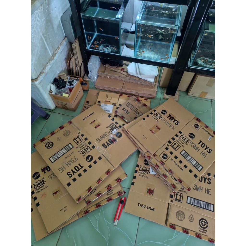 Hot Wheels Dus Packing ukuran 72pcs