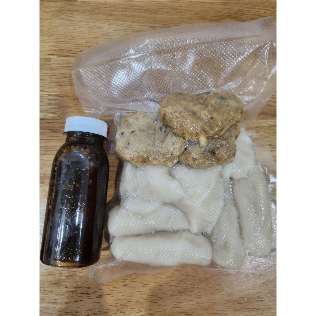 

pempek ikan tenggiri (lenjer, telur dan kulit)