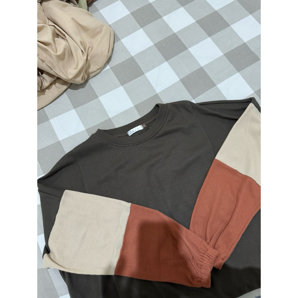 Nyonya Nursing Wear - Dean - Baju Hamil dan Menyusui - SORA Collection PRELOVED