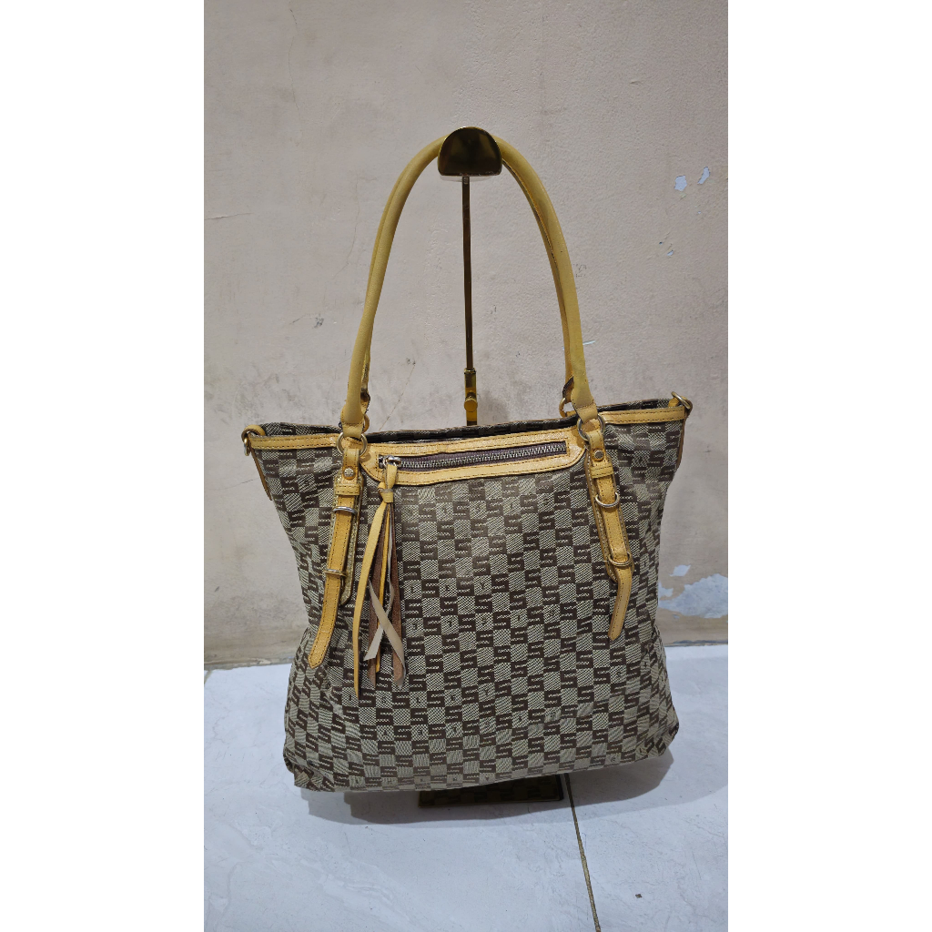 Preloved Sisley Checkered Tote Bag – Tas Kotak Wanita Warna Kuning Kekinian