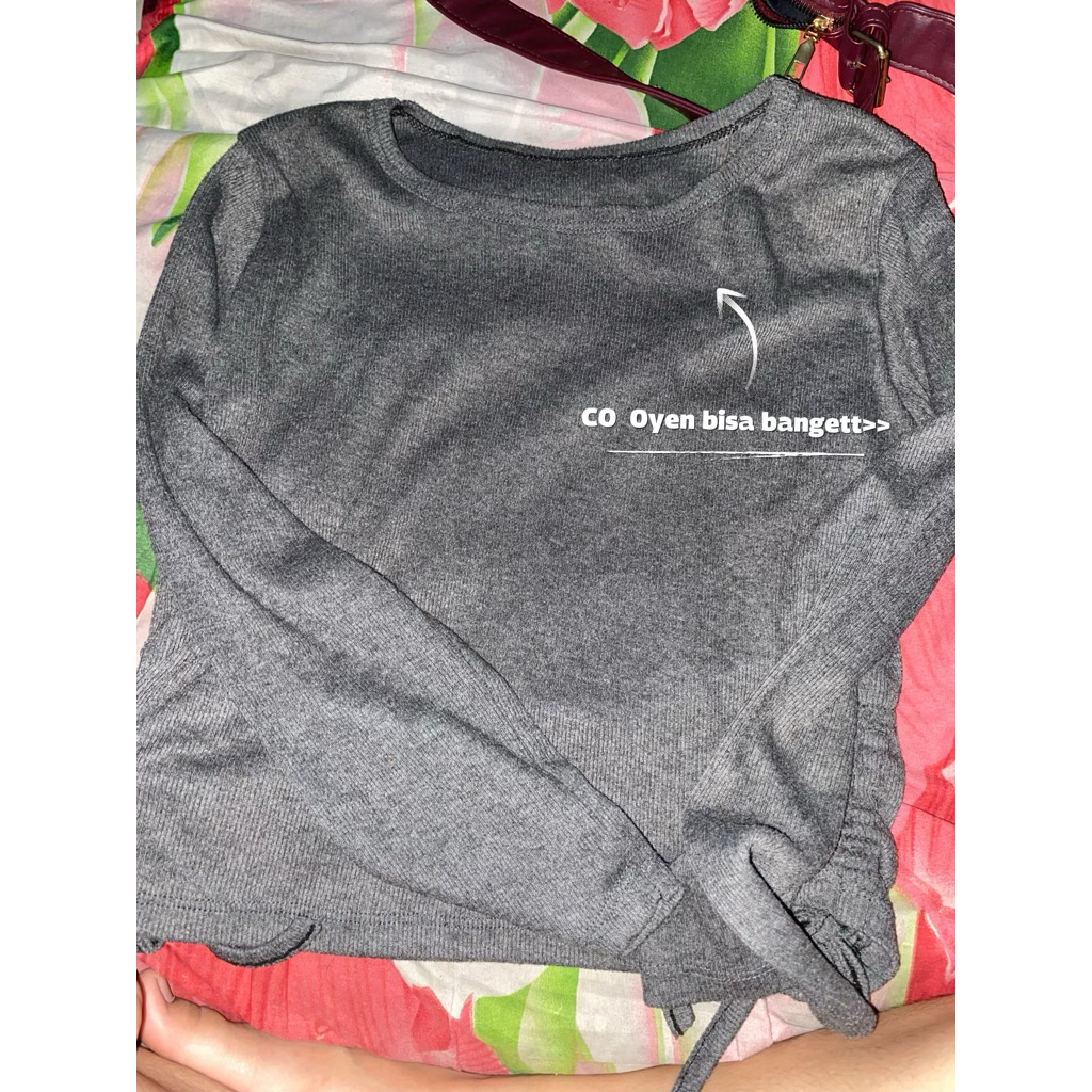 Preloved Kaos Knit Serut Samping