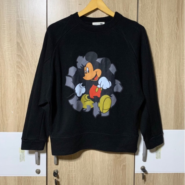 Crewneck mickey mouse