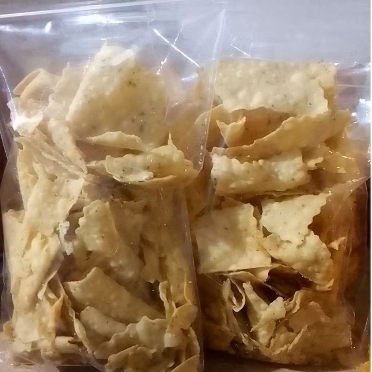 

KERIPIK PANGSIT AROMA DAUN JERUK 200GR - PANGSIT RENYAH - KRIPIK PANGSIT