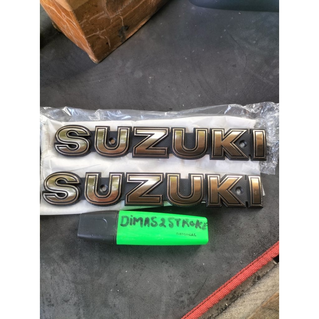 emblem suzuki TRS GP100 original