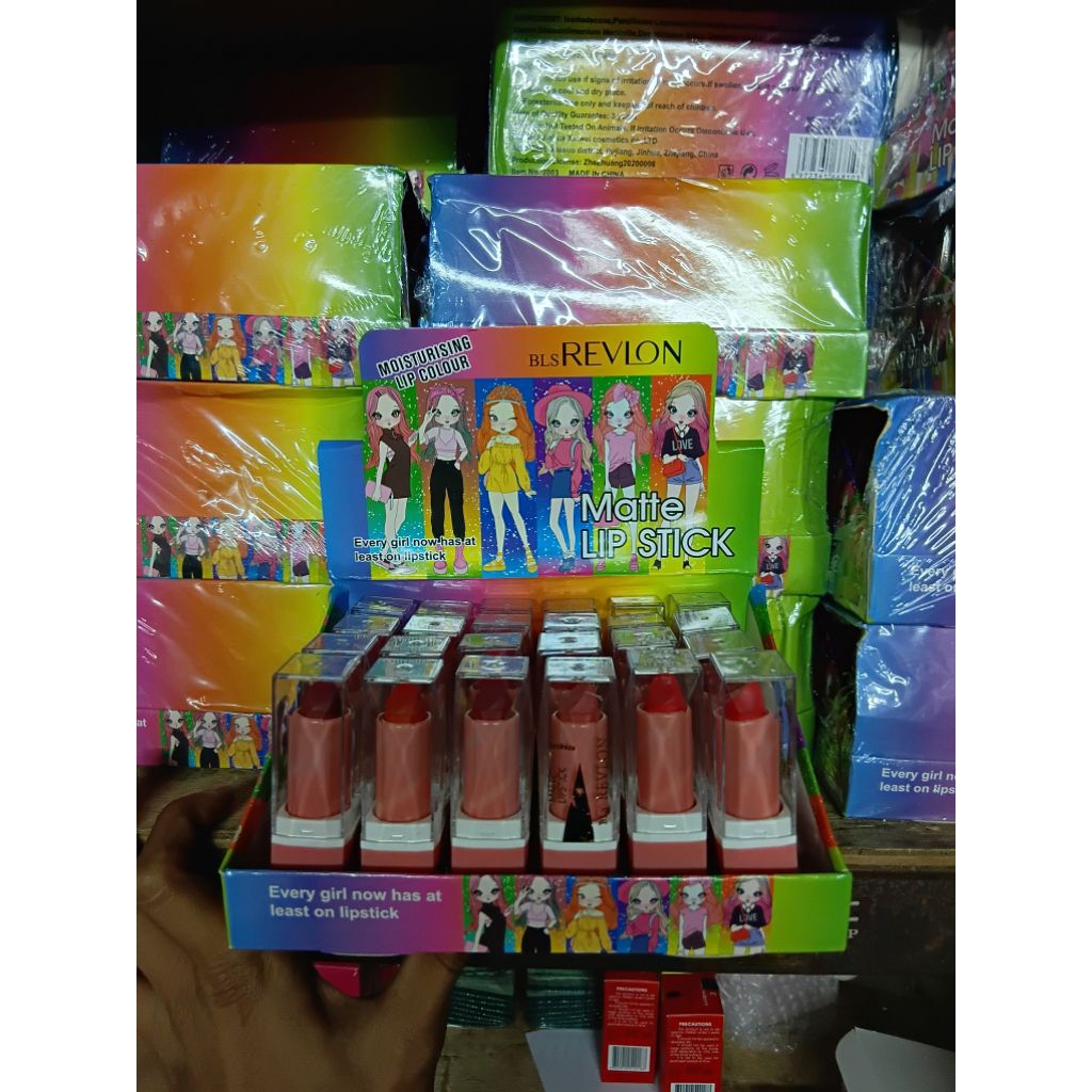 Lipstik Revlon matte BLS {bok}