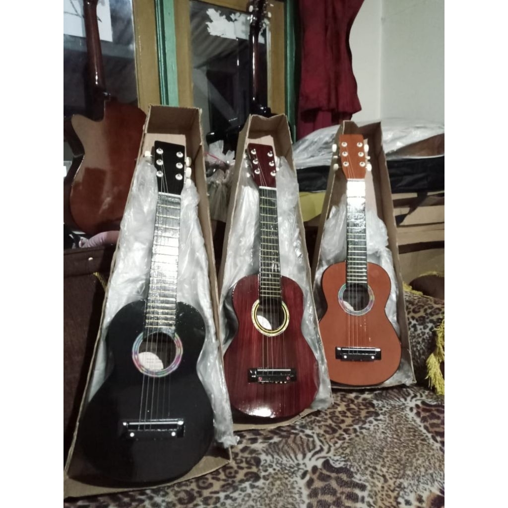 GITAR JUNIOR UKULELE SENAR 6