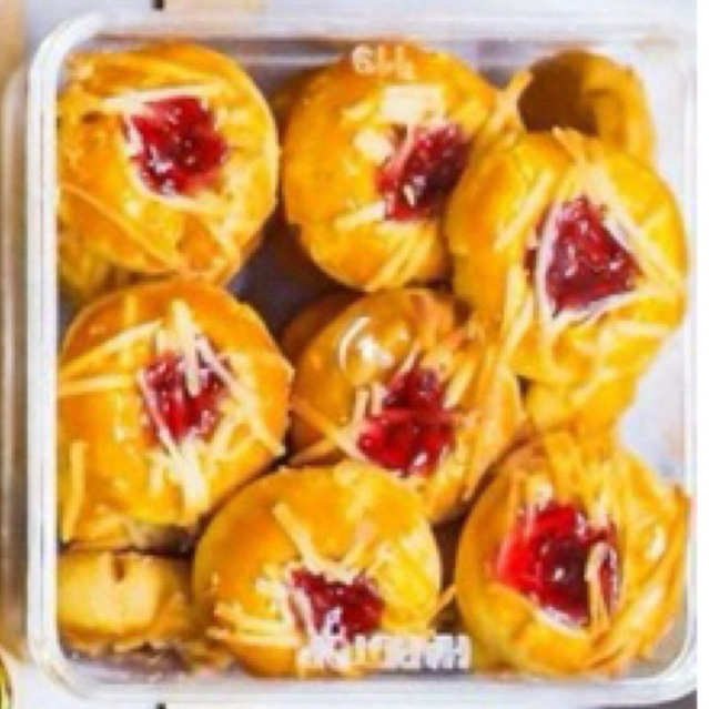 

strawberry thumbprint