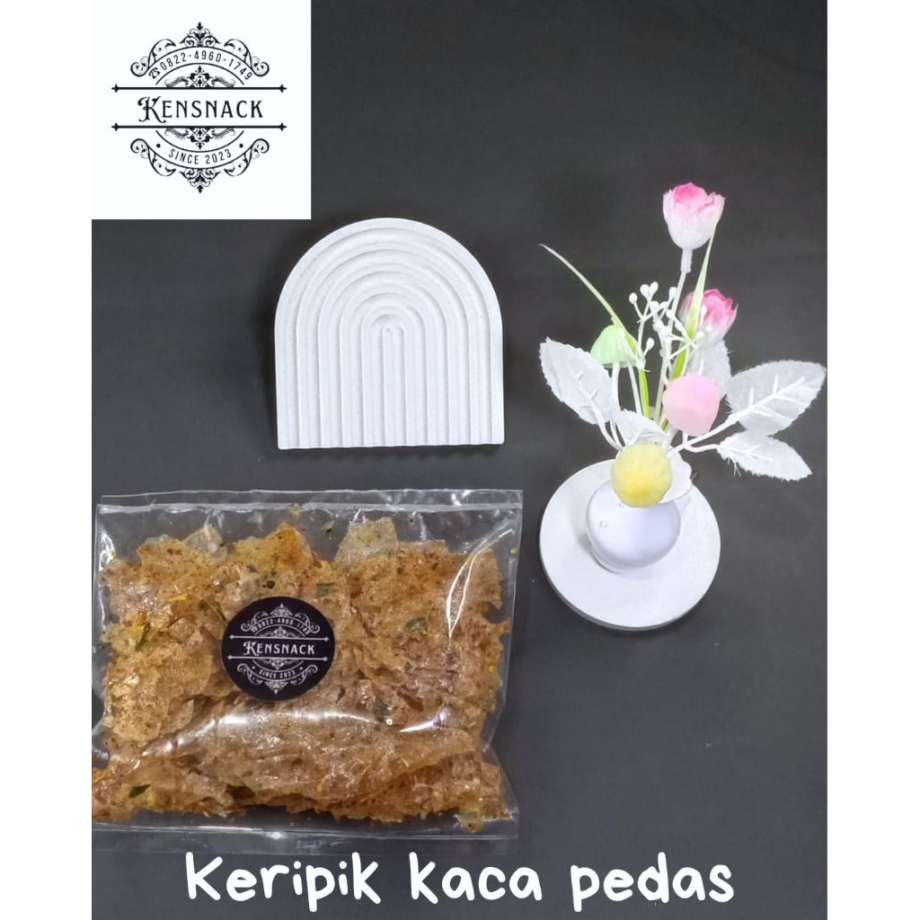 

KERIPIK KACA PEDAS