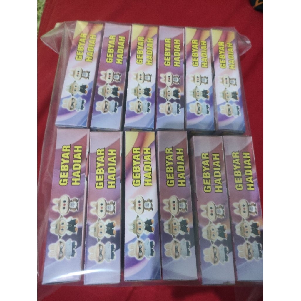 

kotak berhadiah / blind box / kado-kadoan isi 12