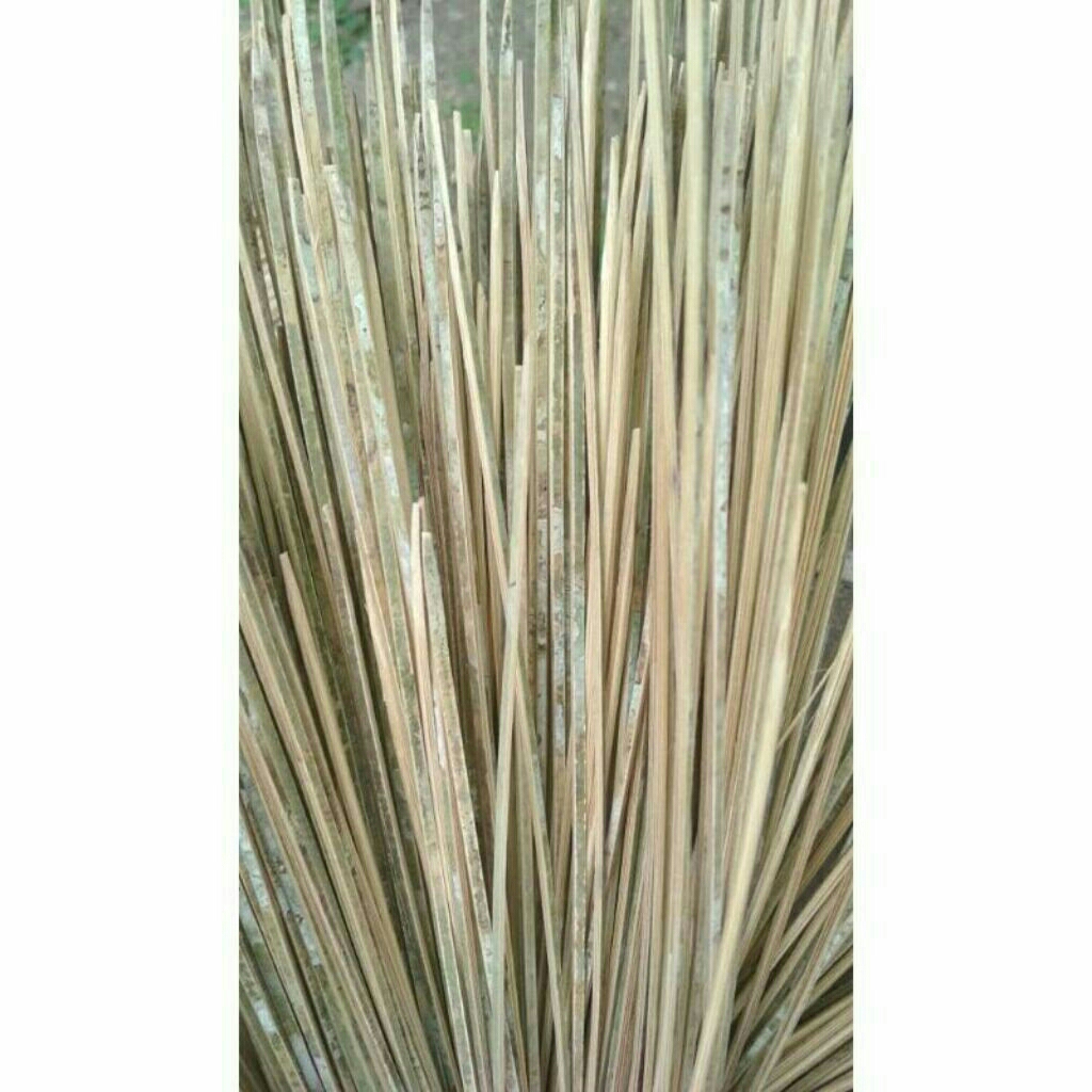 Bilah Bambu petung /stik bambu petung panjang 1 meter, 1,5 meter, 2 meter X lebar 1cm . Bahan Arku l