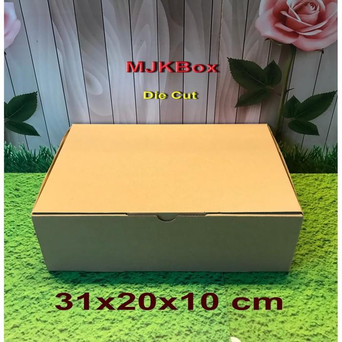 

Kotak kardus Uk. 31x20x10 cm,,,,,,,Die Cut