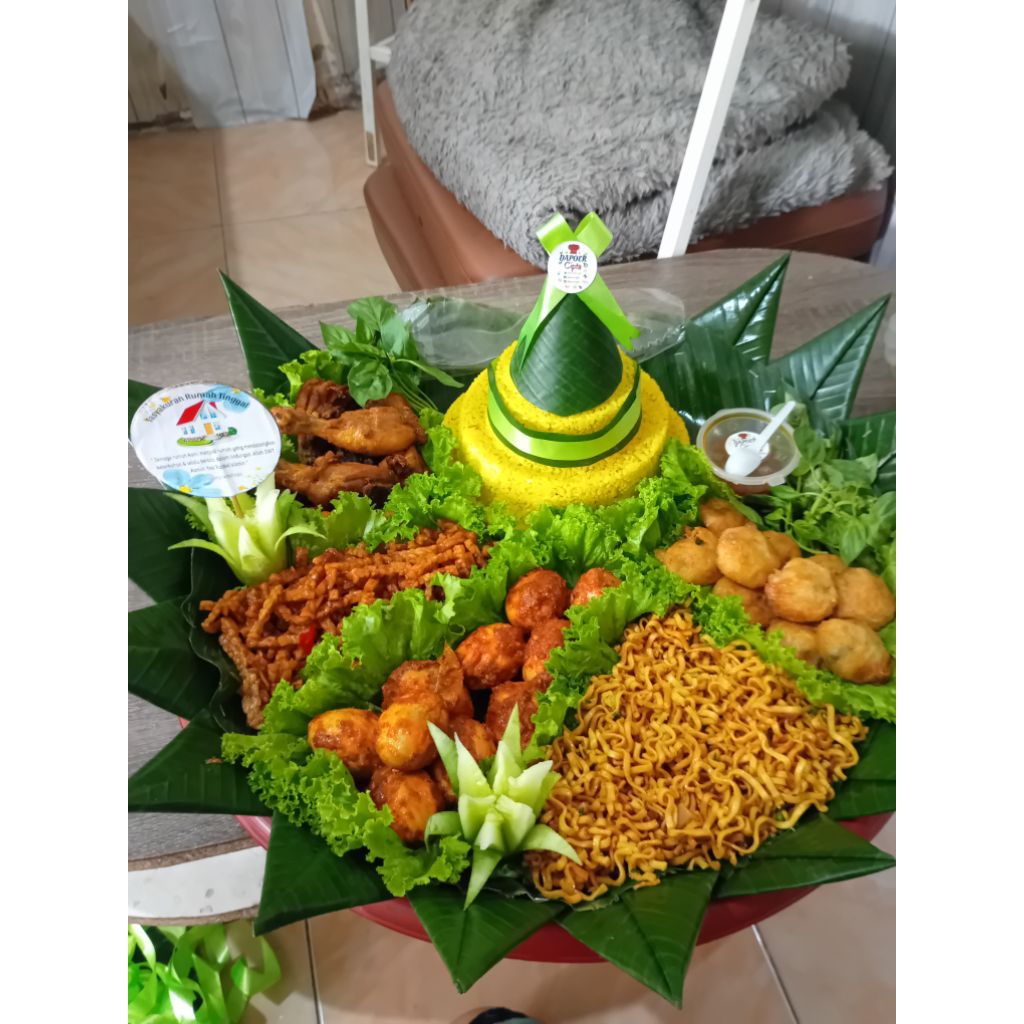 

Tumpeng besar 7 porsi