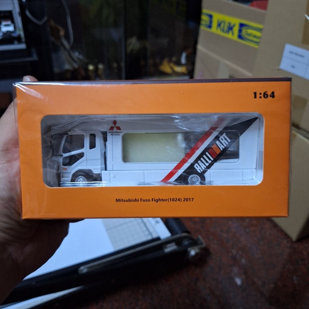 GCD Skala 64 Mitsubishi Fuso Fighter Rally Art.Edition