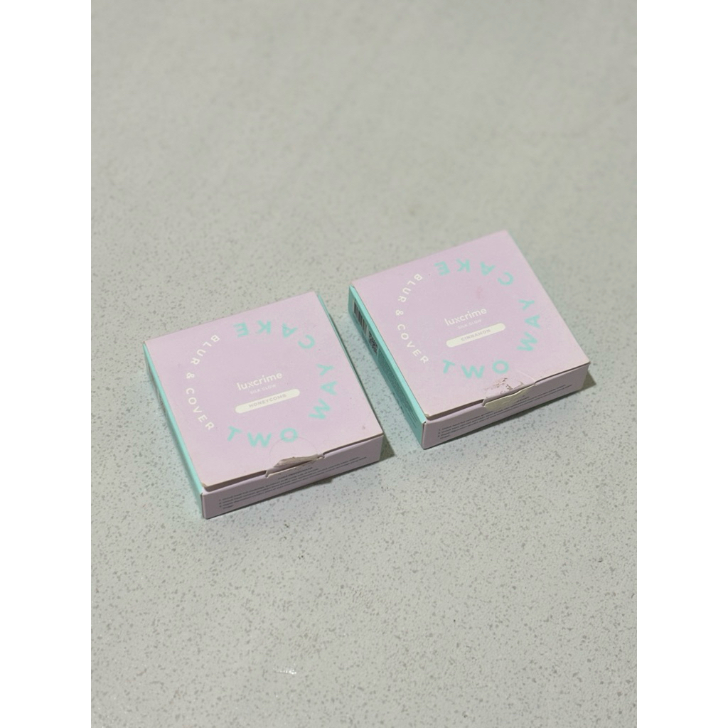 Preloved Luxcrime Two Way Cake Powder Foundation