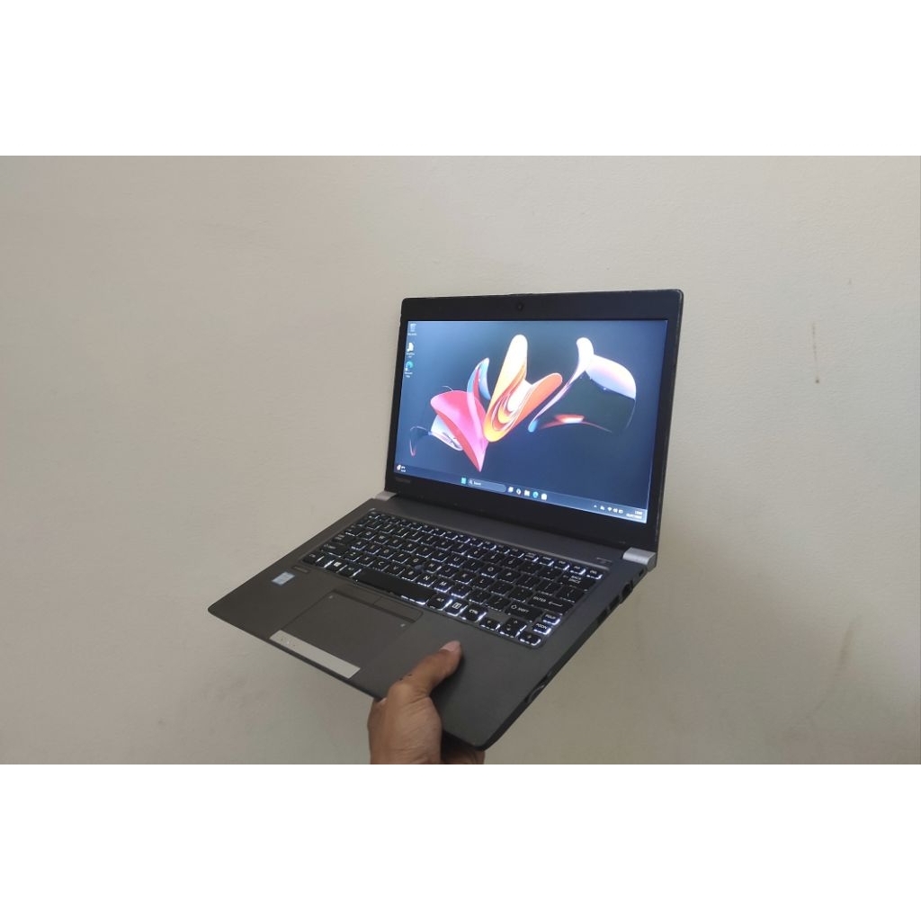 TOSHIBA PORTEGE Z30-C i7-6500U / 8GB RAM / 256GB SSD / HD / MULUS