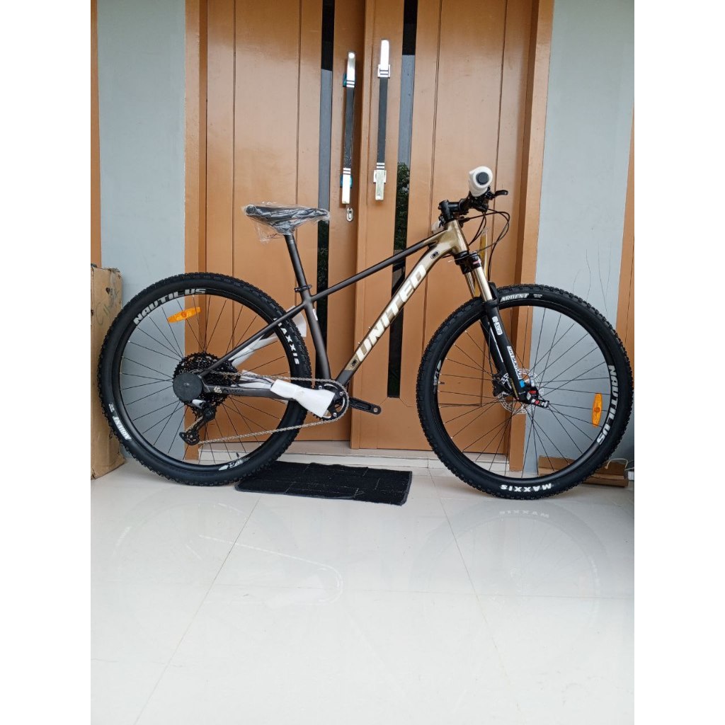 UNITED CLOVIS 6.10 NEW SHIMANO DEORE 12SPEED