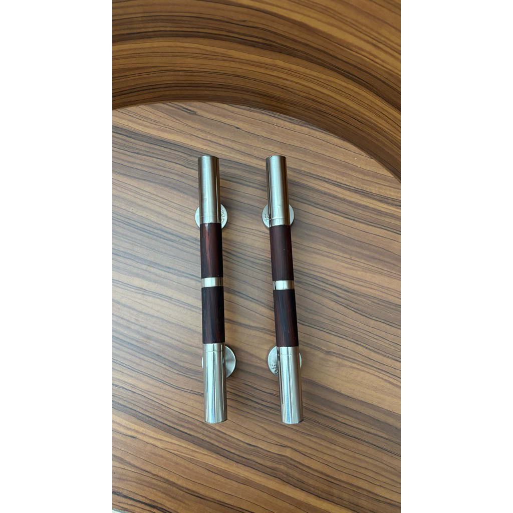 Bossini handle pintu stainlis