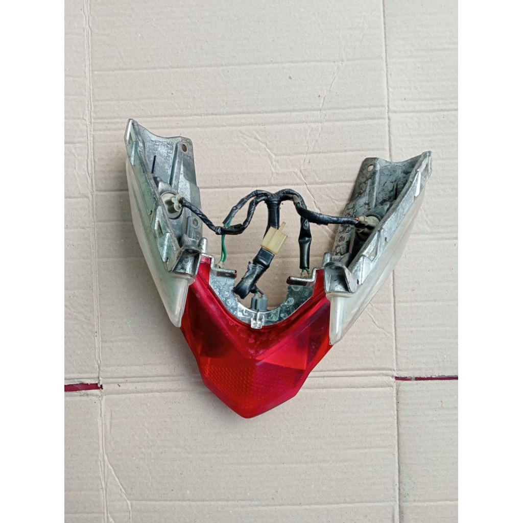 lampu belakang set soket honda vario 125 old bekas original