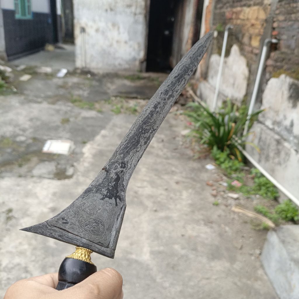 keris kebolajer sepuh pamor kol buntet